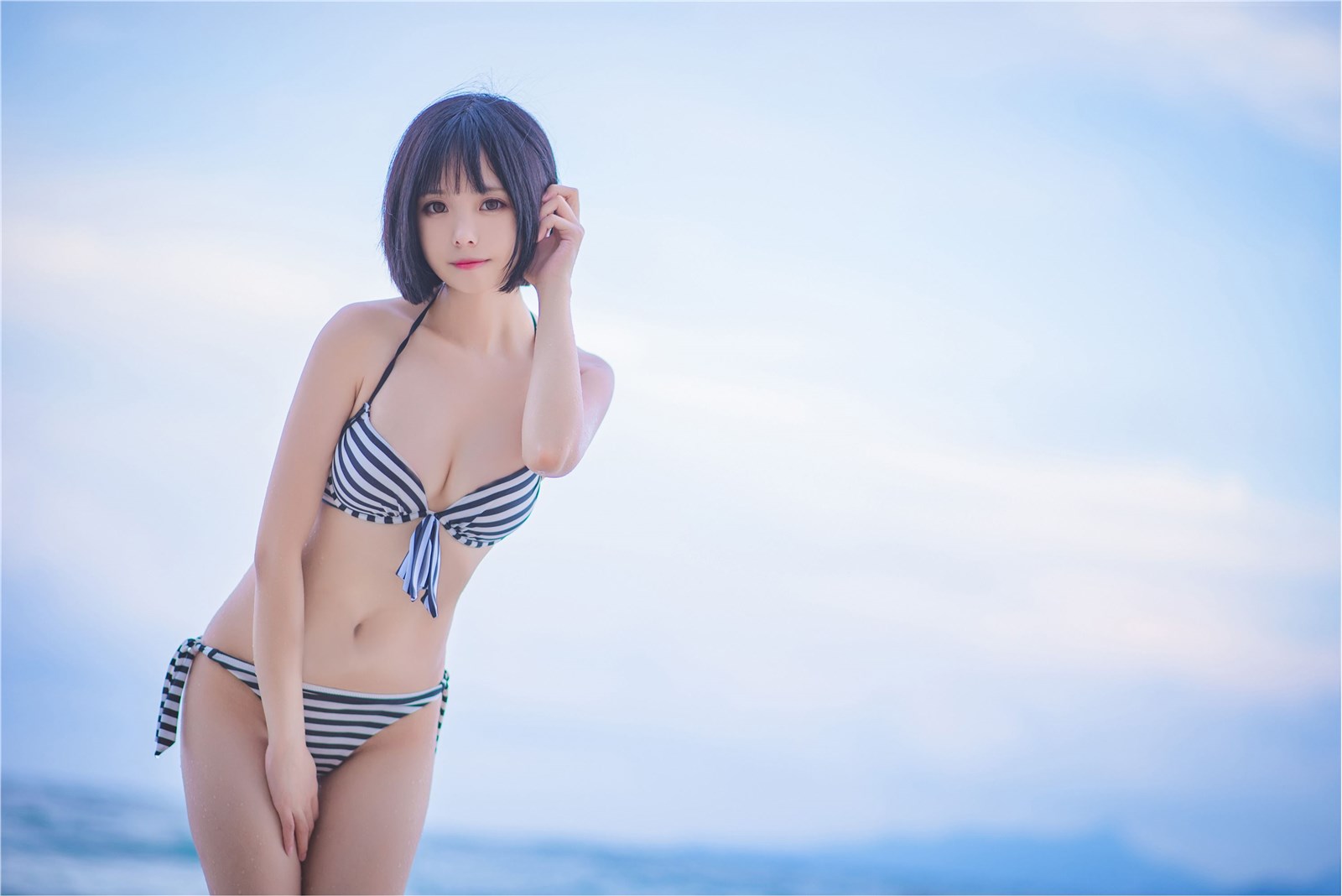 Platinum saki - water swimsuit show(7)